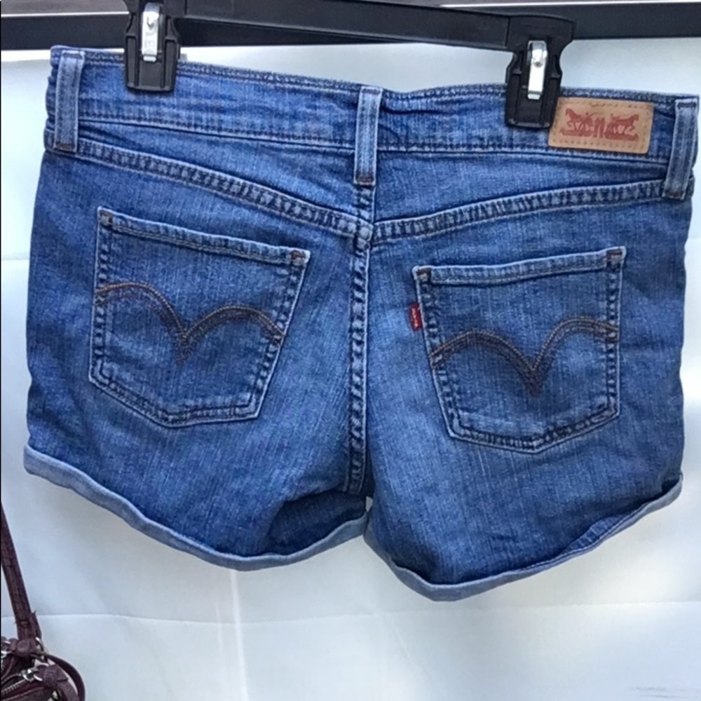 Classic Levi’s Blue Denim Rolled Cuff 5-Pocket Jean Shorts